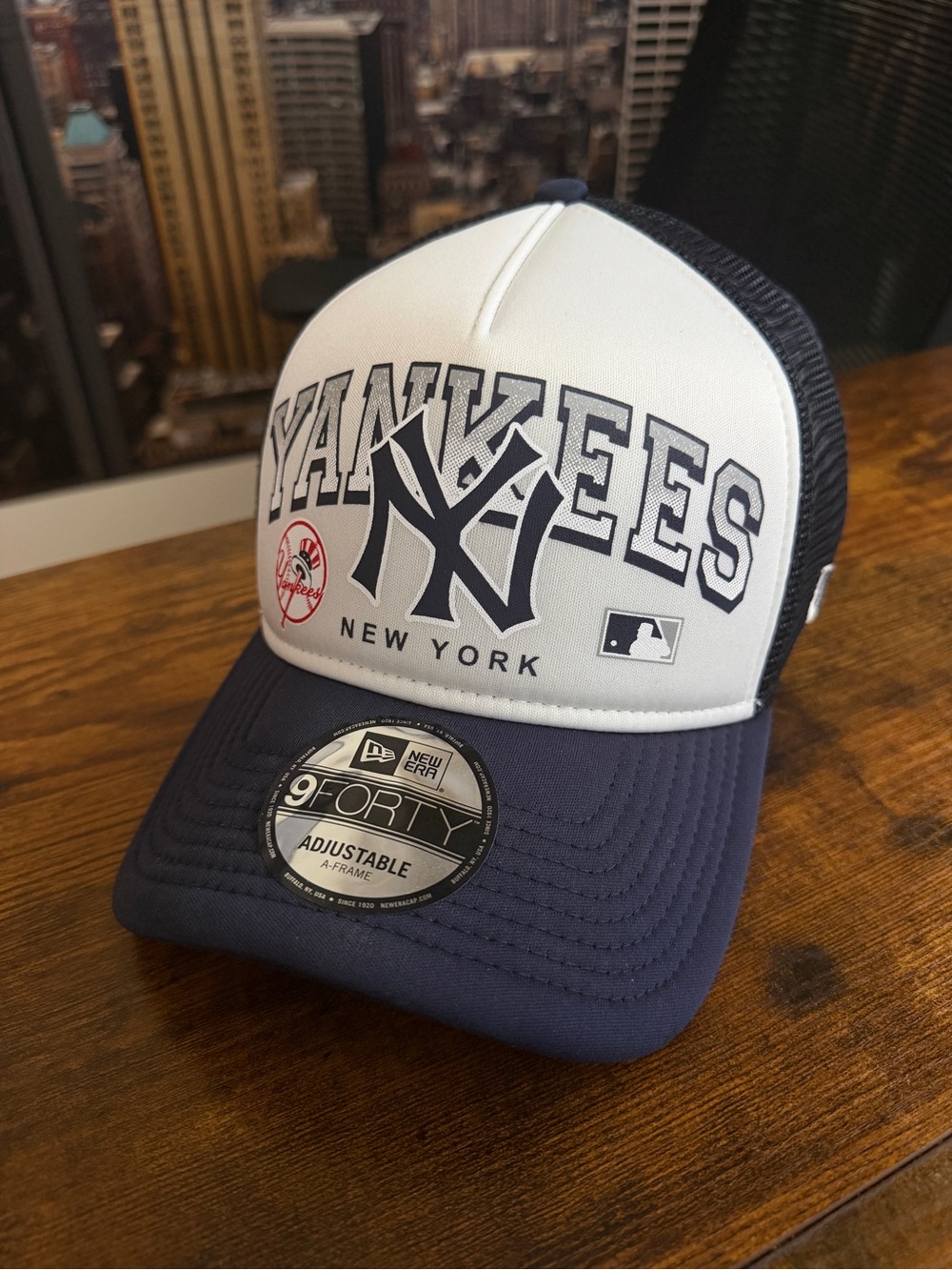 New Era New York Yankees Navy and White Trucker Cap